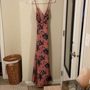 Lulu’s Maxi Dress M Floral